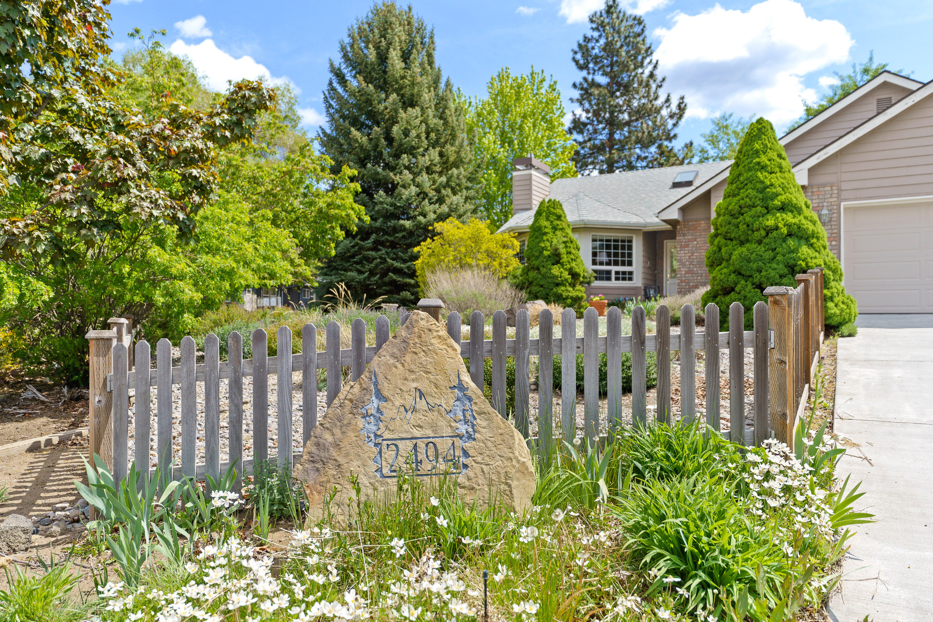2494 NE 6th Street