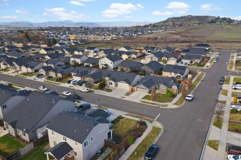 Tiny photo for 3471 Cascara Street, Medford, OR 97504 (MLS # 220215769)