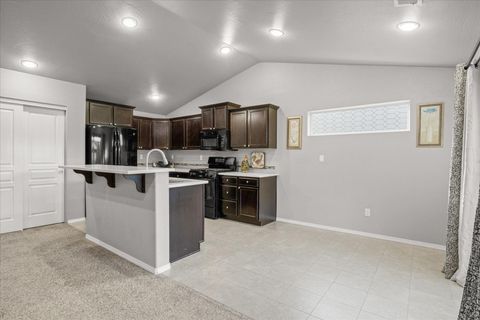 Tiny photo for 3471 Cascara Street, Medford, OR 97504 (MLS # 220215769)