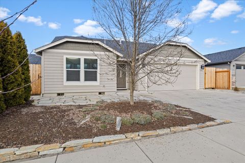 Tiny photo for 3471 Cascara Street, Medford, OR 97504 (MLS # 220215769)
