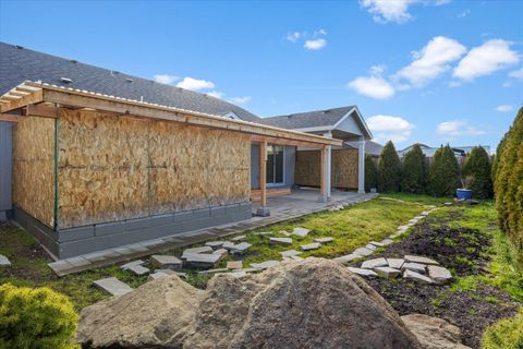 Tiny photo for 3471 Cascara Street, Medford, OR 97504 (MLS # 220215769)