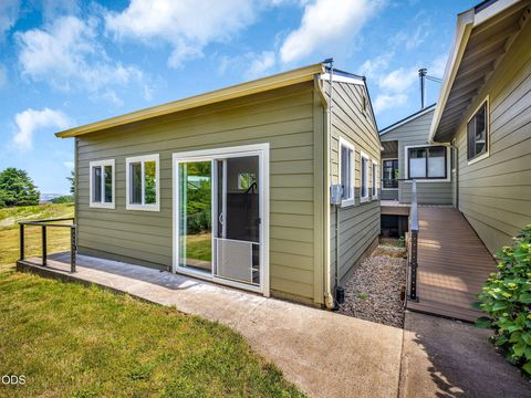Tiny photo for 36159 SW Viewridge Lane, Hillsboro, OR 97123 (MLS # 220223523)