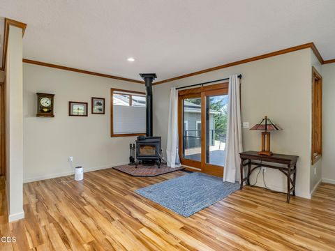 Tiny photo for 36159 SW Viewridge Lane, Hillsboro, OR 97123 (MLS # 220223523)