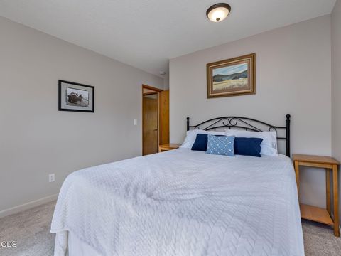 Tiny photo for 36159 SW Viewridge Lane, Hillsboro, OR 97123 (MLS # 220223523)