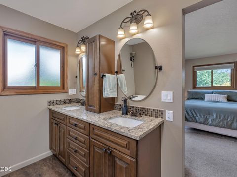Tiny photo for 36159 SW Viewridge Lane, Hillsboro, OR 97123 (MLS # 220223523)