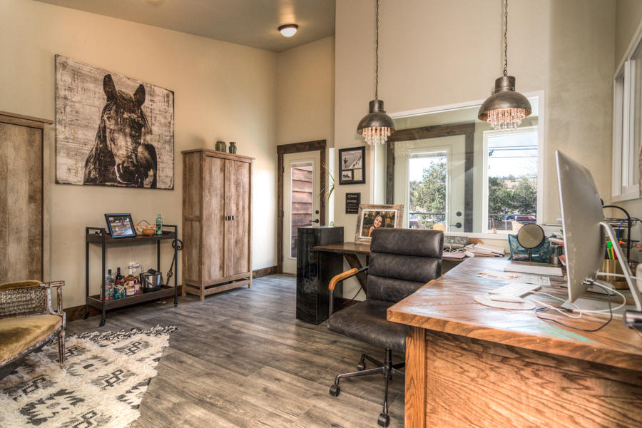 Townsite Of Laidlaw - Commercial Sale