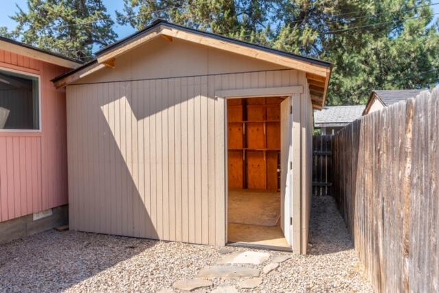 South Moreland Acres - Residential