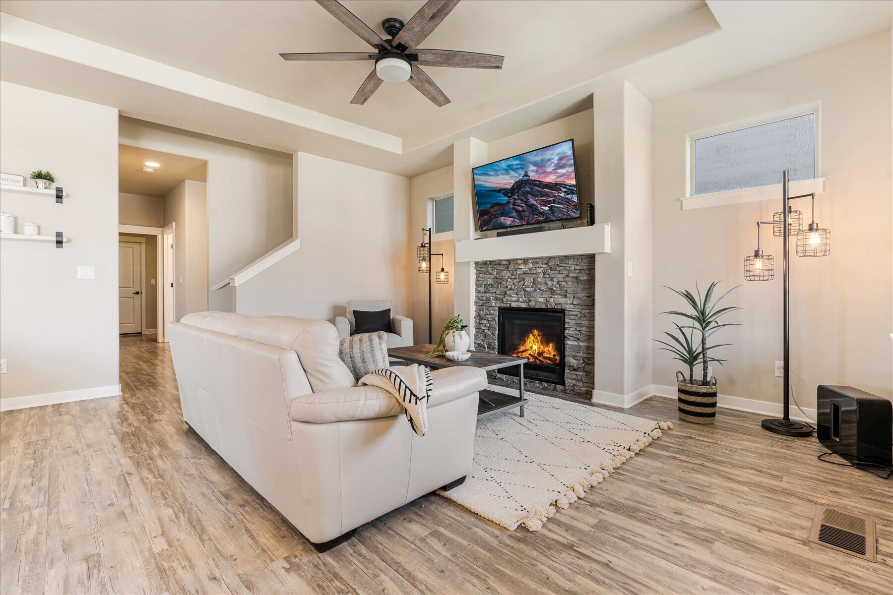 3716 SW Coyote Lane