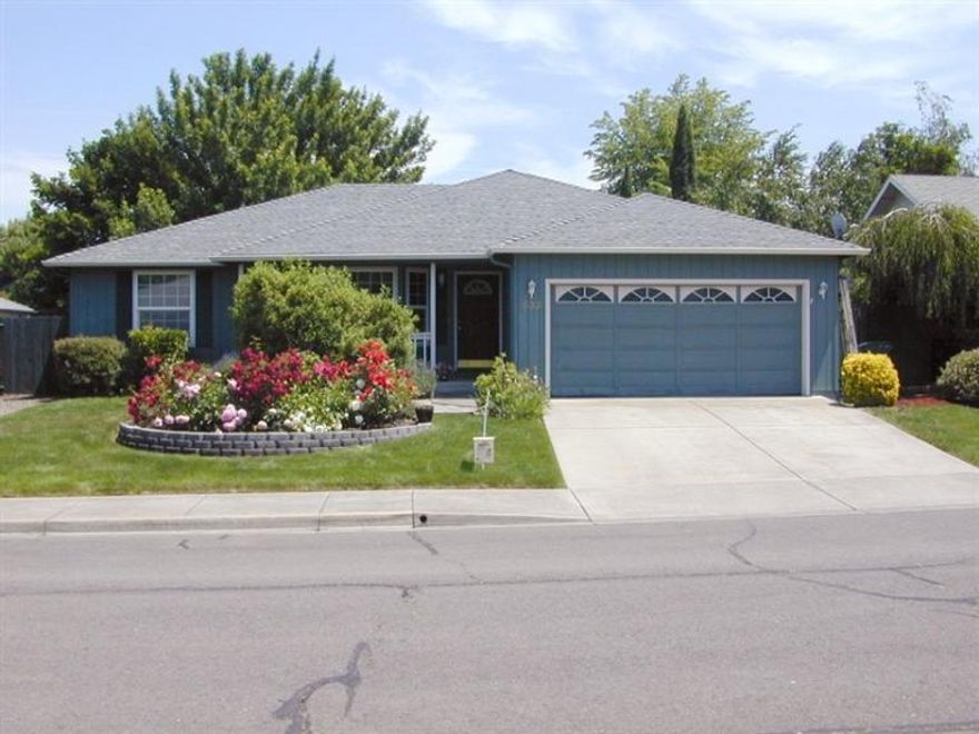 What a SUPER!! nice; immaculate home for your buyers looking to do nothing but move in. It's in impeccable condition; tons of pride of ownership; nice residential neighborhood; beautiful landscaping; large rear deck; new carpet; roomy bedrooms; backyard has much mature landscaping so it's very private! Seller is doing a very minor repair to rear deck and then nothing else needs attention! Hurry.....selling below comps! (Photos were when the home had full furniture...it's vacant now).