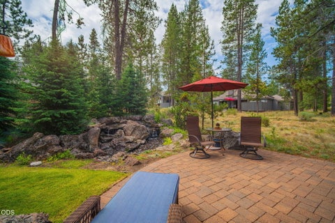 Tiny photo for 57785 Ribes Lane #4, Sunriver, OR 97707 (MLS # 220225499)