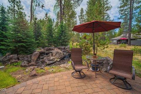 Tiny photo for 57785 Ribes Lane #4, Sunriver, OR 97707 (MLS # 220225499)