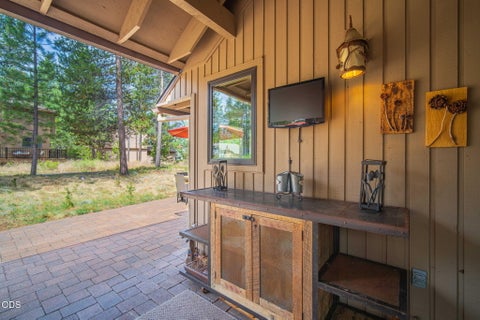 Tiny photo for 57785 Ribes Lane #4, Sunriver, OR 97707 (MLS # 220225499)