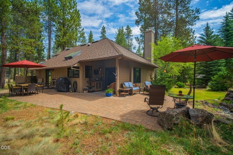 Tiny photo for 57785 Ribes Lane #4, Sunriver, OR 97707 (MLS # 220225499)