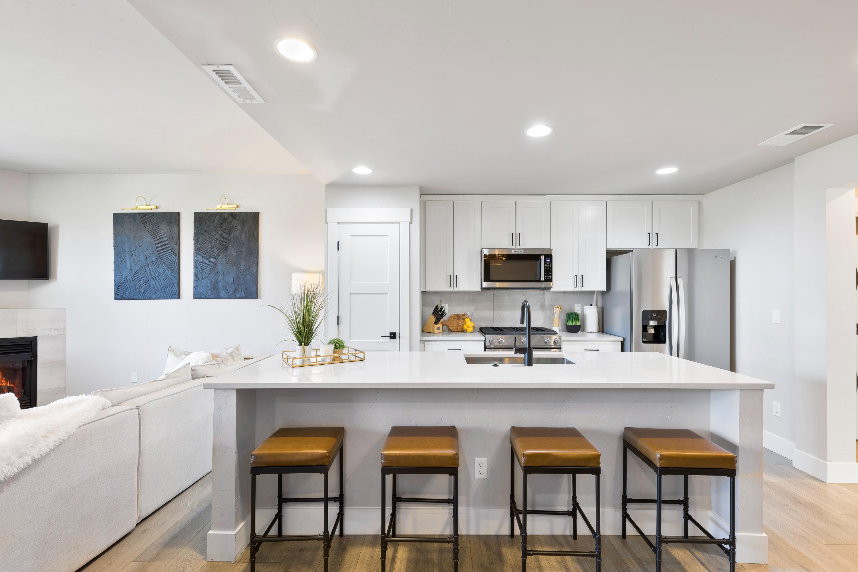 20551 Gloucester Lane