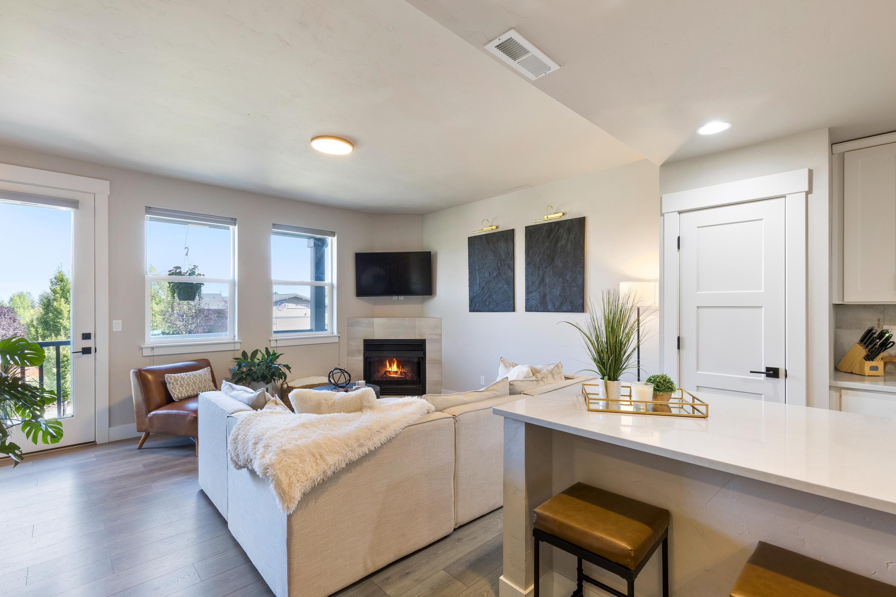 20551 Gloucester Lane