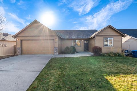 722 NE Redwood Avenue Redmond OR 97756