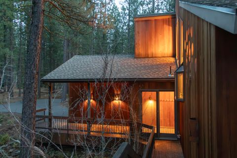 Tiny photo for 13341 Sweet Flag, Sisters, OR 97759 (MLS # 220217281)