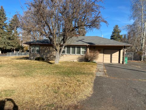 Photo of 5201 Bryant Avenue, Klamath Falls, OR 97603 (MLS # 220214905)