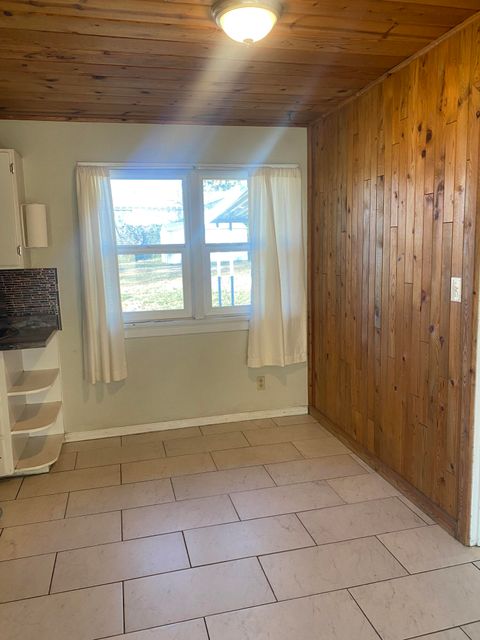 Tiny photo for 5201 Bryant Avenue, Klamath Falls, OR 97603 (MLS # 220214905)