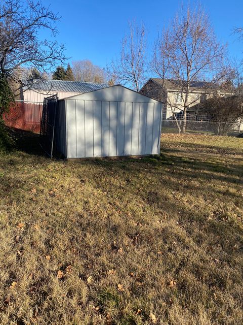 Tiny photo for 5201 Bryant Avenue, Klamath Falls, OR 97603 (MLS # 220214905)