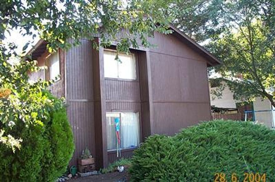 Medford Duplex built in 1978--Townhouse units with off-street parking, well maintained over the years. 2 bedroom, 1.5 bath units with stable tenants. Alley access with paved parking in back. Not many available on the market today.