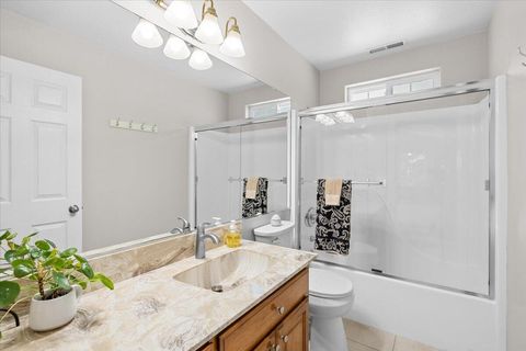 Tiny photo for 404 Mountain Paradise Drive, Grants Pass, OR 97526 (MLS # 220214807)