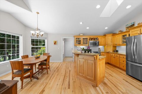 Tiny photo for 404 Mountain Paradise Drive, Grants Pass, OR 97526 (MLS # 220214807)