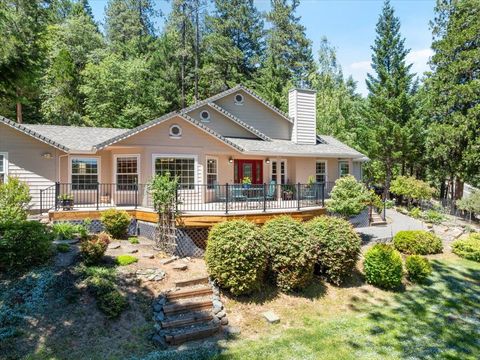 Tiny photo for 404 Mountain Paradise Drive, Grants Pass, OR 97526 (MLS # 220214807)