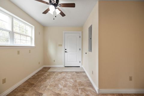 Tiny photo for 13423 Sprague River Road #1, Chiloquin, OR 97624 (MLS # 220212353)