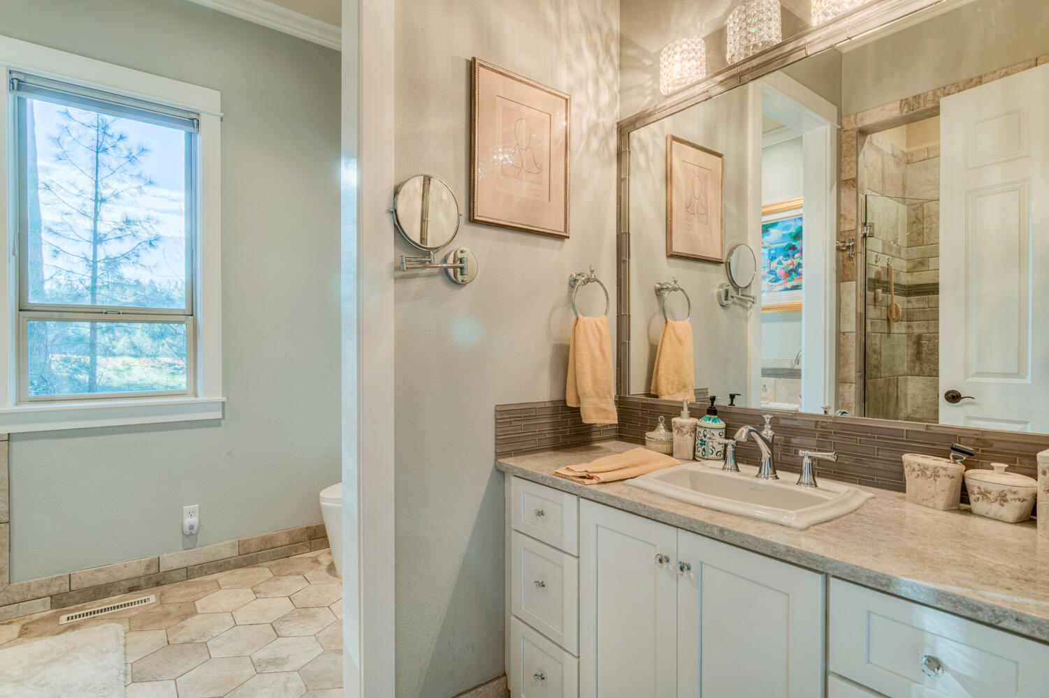 Broken Top - Residential