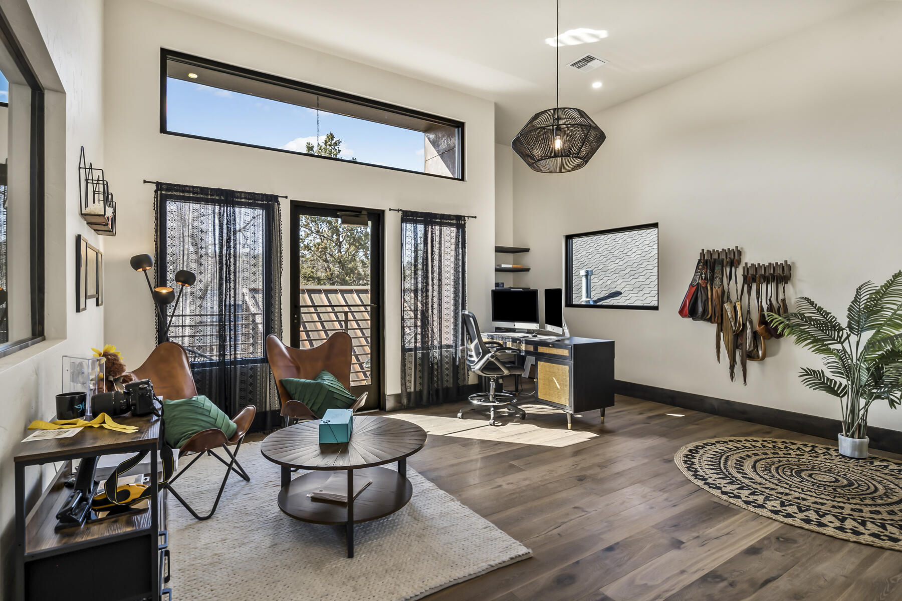 Townsite Of Laidlaw - Commercial Sale