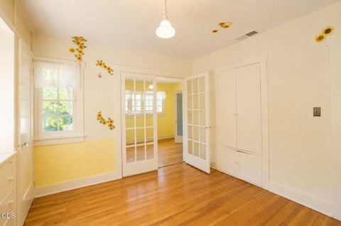 Tiny photo for 708 Park Avenue, Medford, OR 97501 (MLS # 220227411)