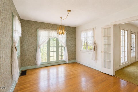 Tiny photo for 708 Park Avenue, Medford, OR 97501 (MLS # 220227411)