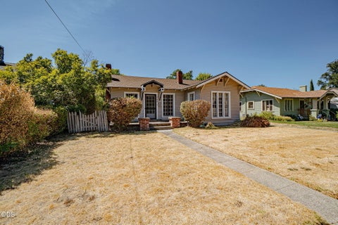 Tiny photo for 708 Park Avenue, Medford, OR 97501 (MLS # 220227411)