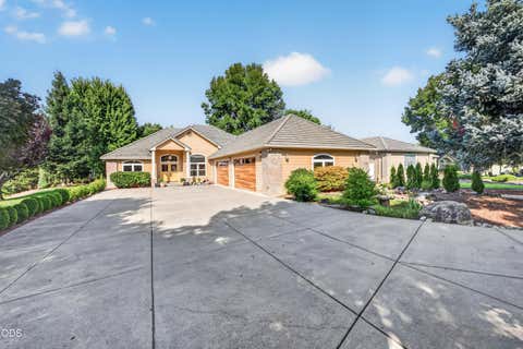 Tiny photo for 159 Princeville Drive, Eagle Point, OR 97524 (MLS # 220226909)