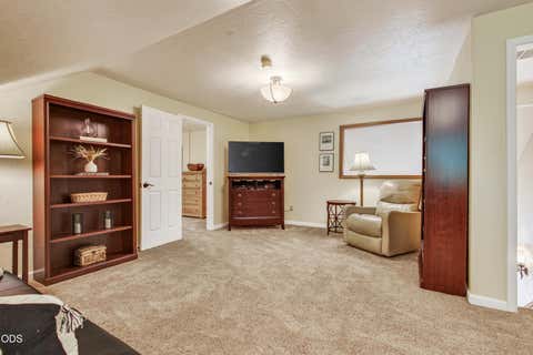 Tiny photo for 159 Princeville Drive, Eagle Point, OR 97524 (MLS # 220226909)