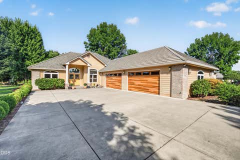 Photo of 159 Princeville Drive, Eagle Point, OR 97524 (MLS # 220226909)