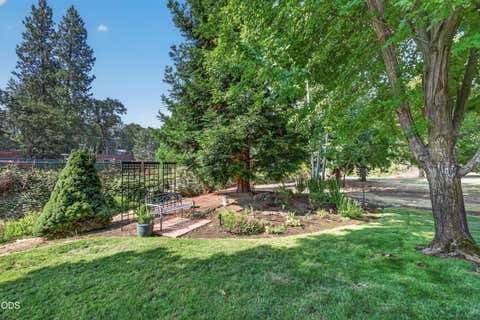 Tiny photo for 159 Princeville Drive, Eagle Point, OR 97524 (MLS # 220226909)