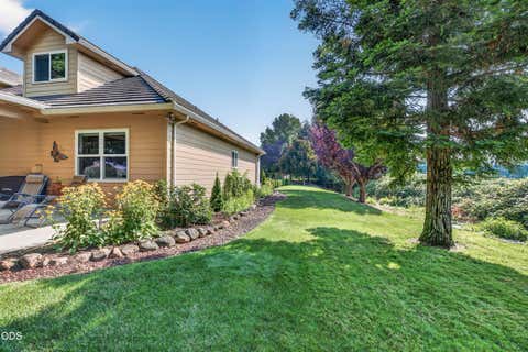 Tiny photo for 159 Princeville Drive, Eagle Point, OR 97524 (MLS # 220226909)