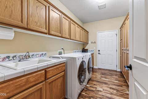 Tiny photo for 159 Princeville Drive, Eagle Point, OR 97524 (MLS # 220226909)