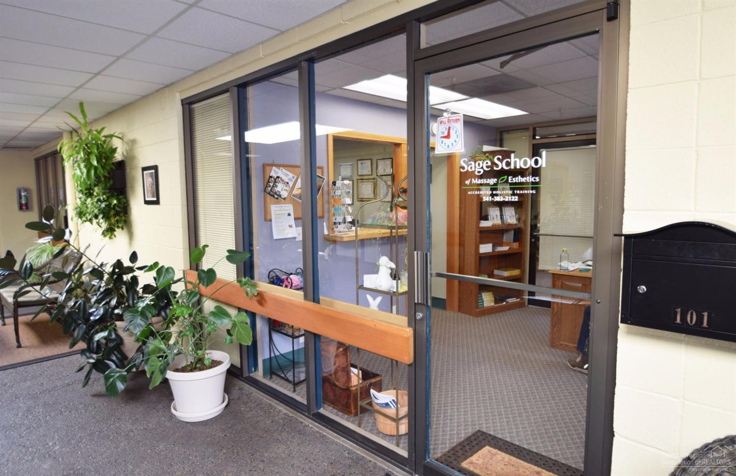 CLAB - Commercial Sale