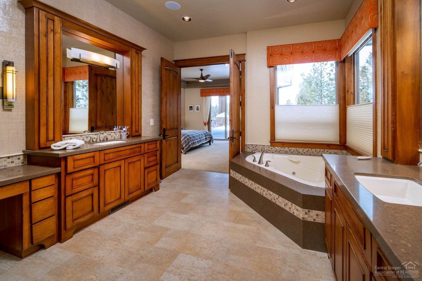 Awbrey Glen - Residential