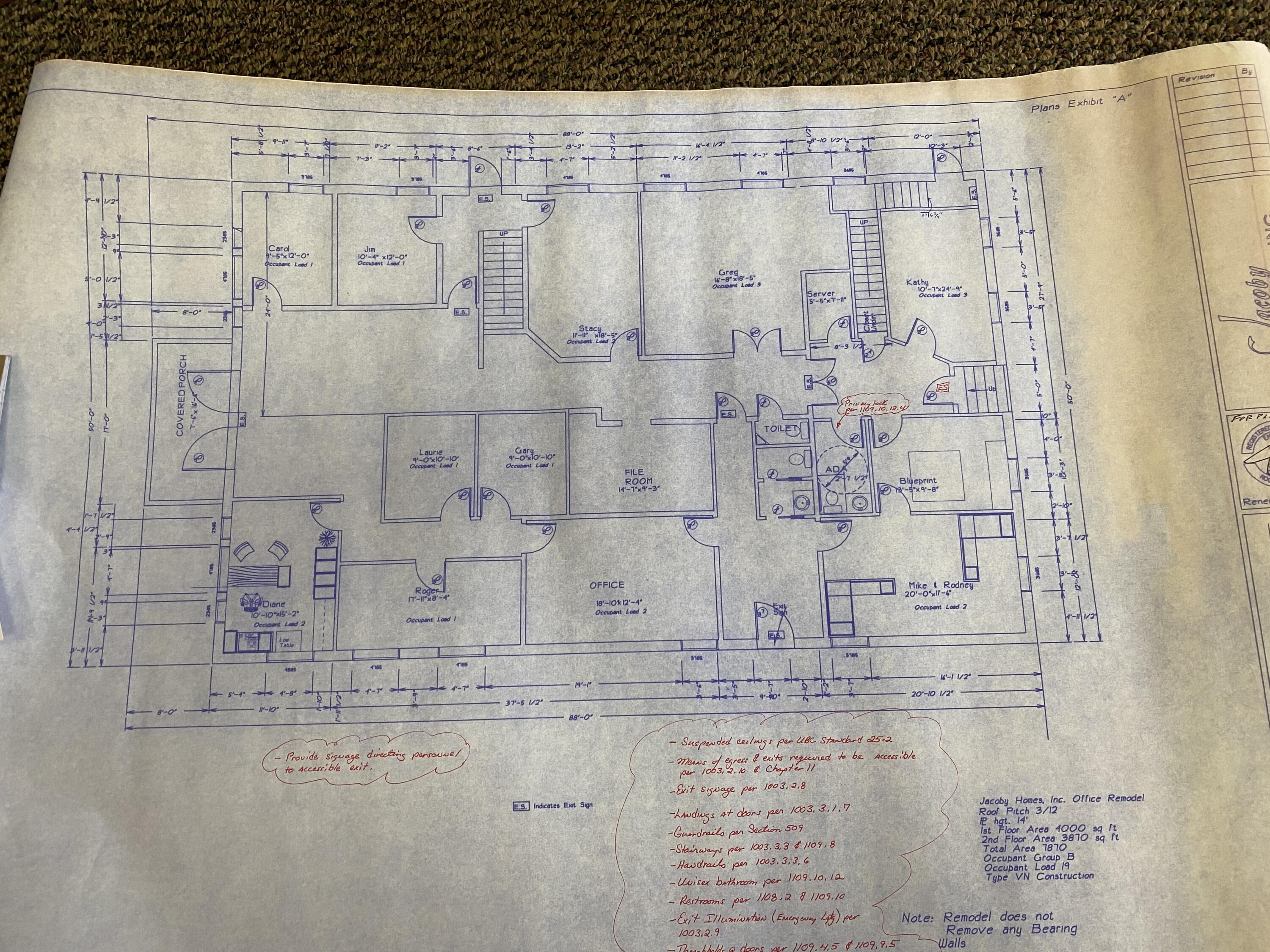 Main image without alt text