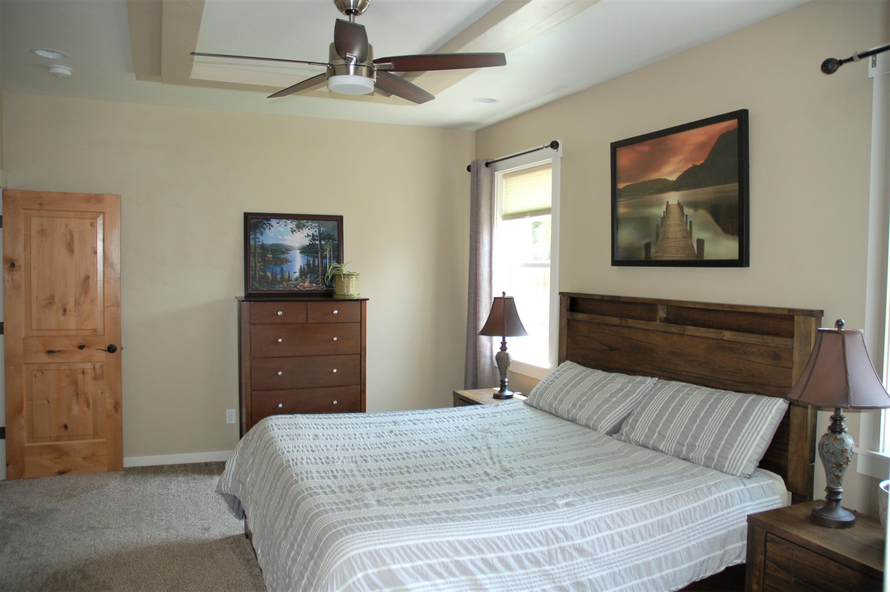 Rimrock Park Place - Residential