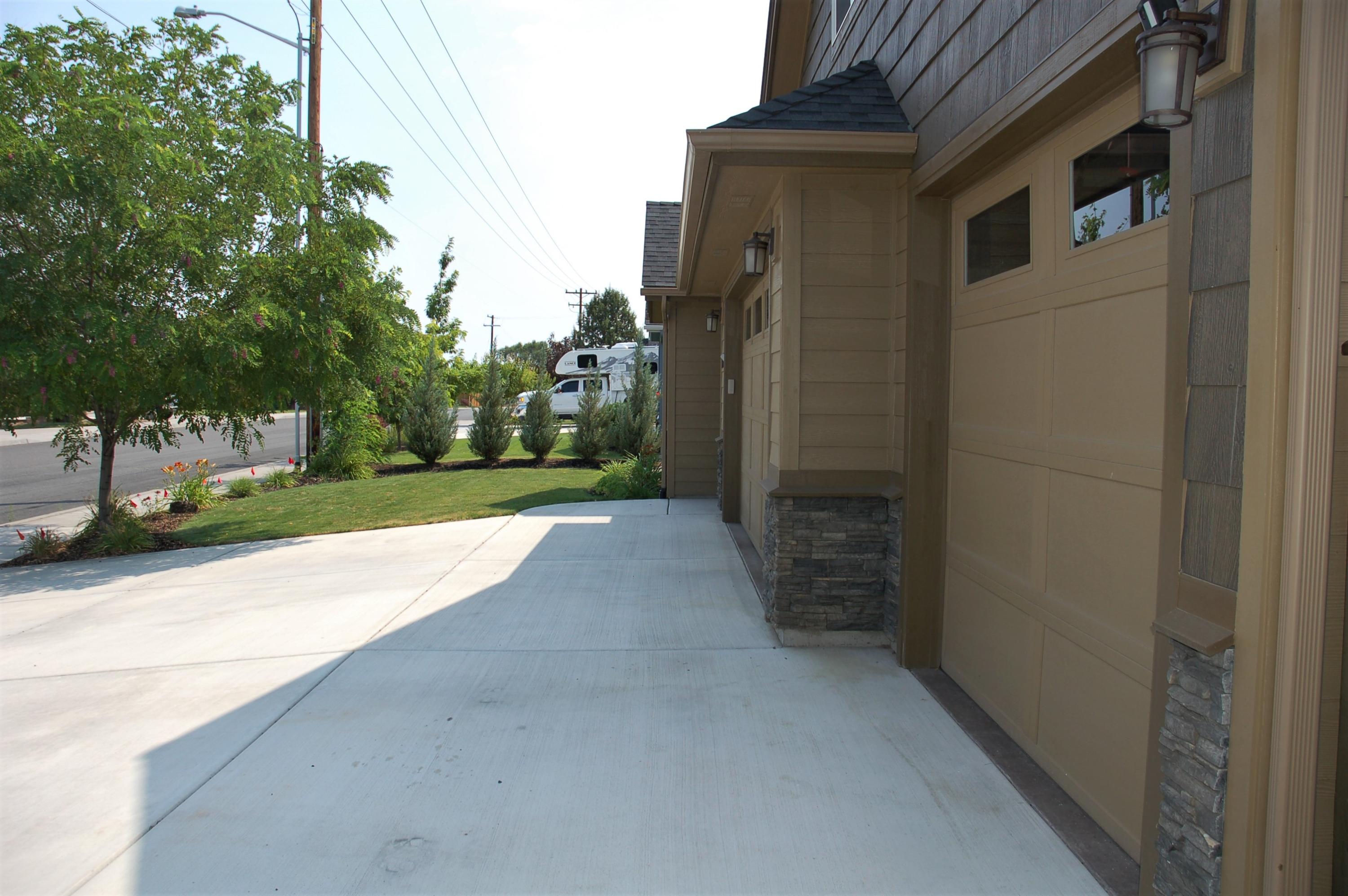 Rimrock Park Place - Residential