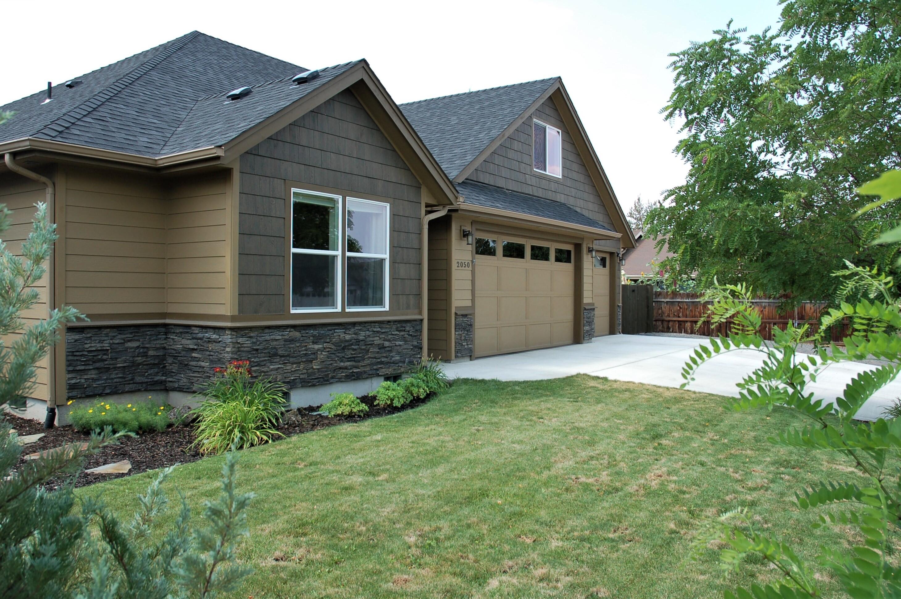 Rimrock Park Place - Residential