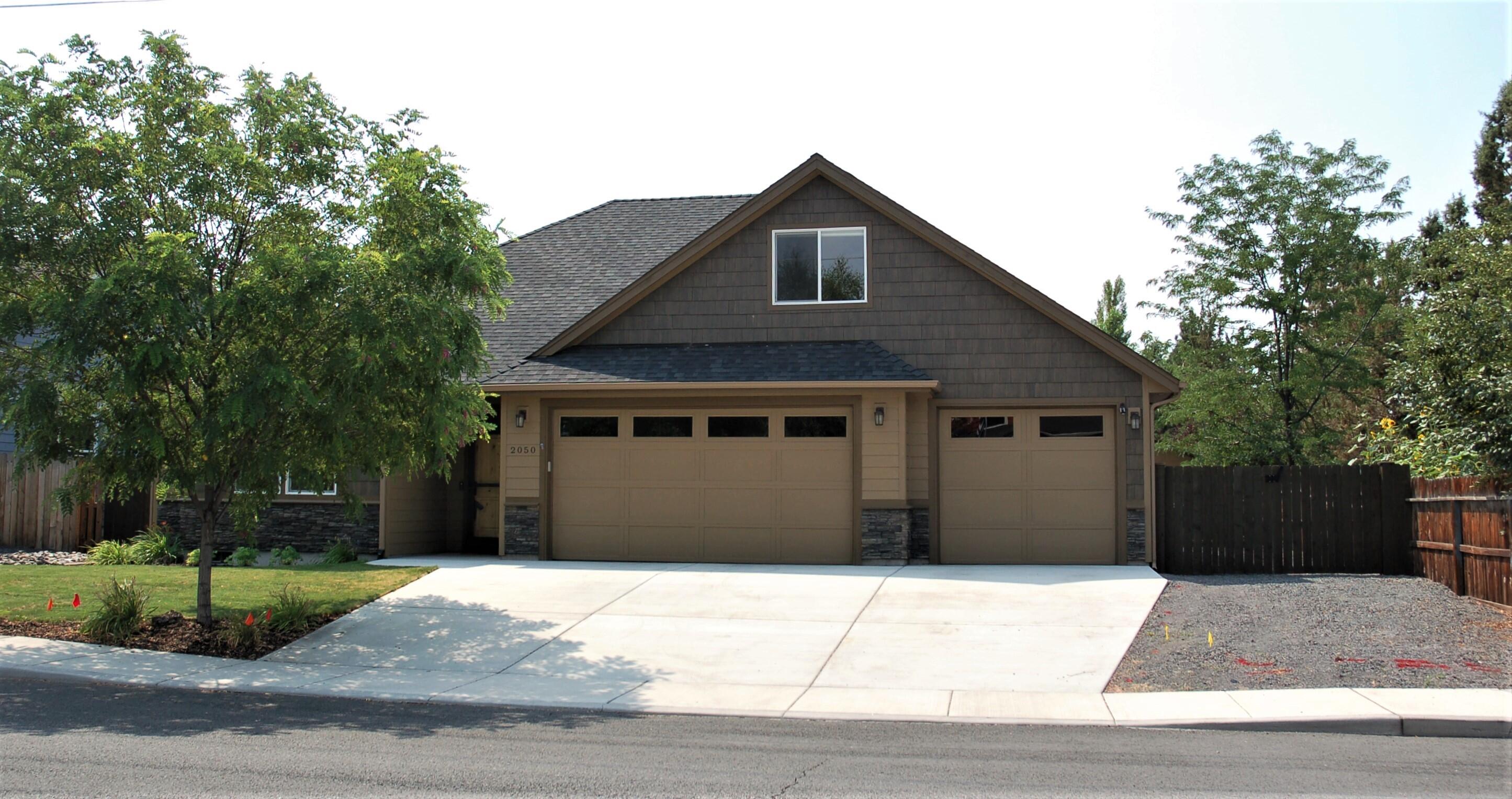 Rimrock Park Place - Residential