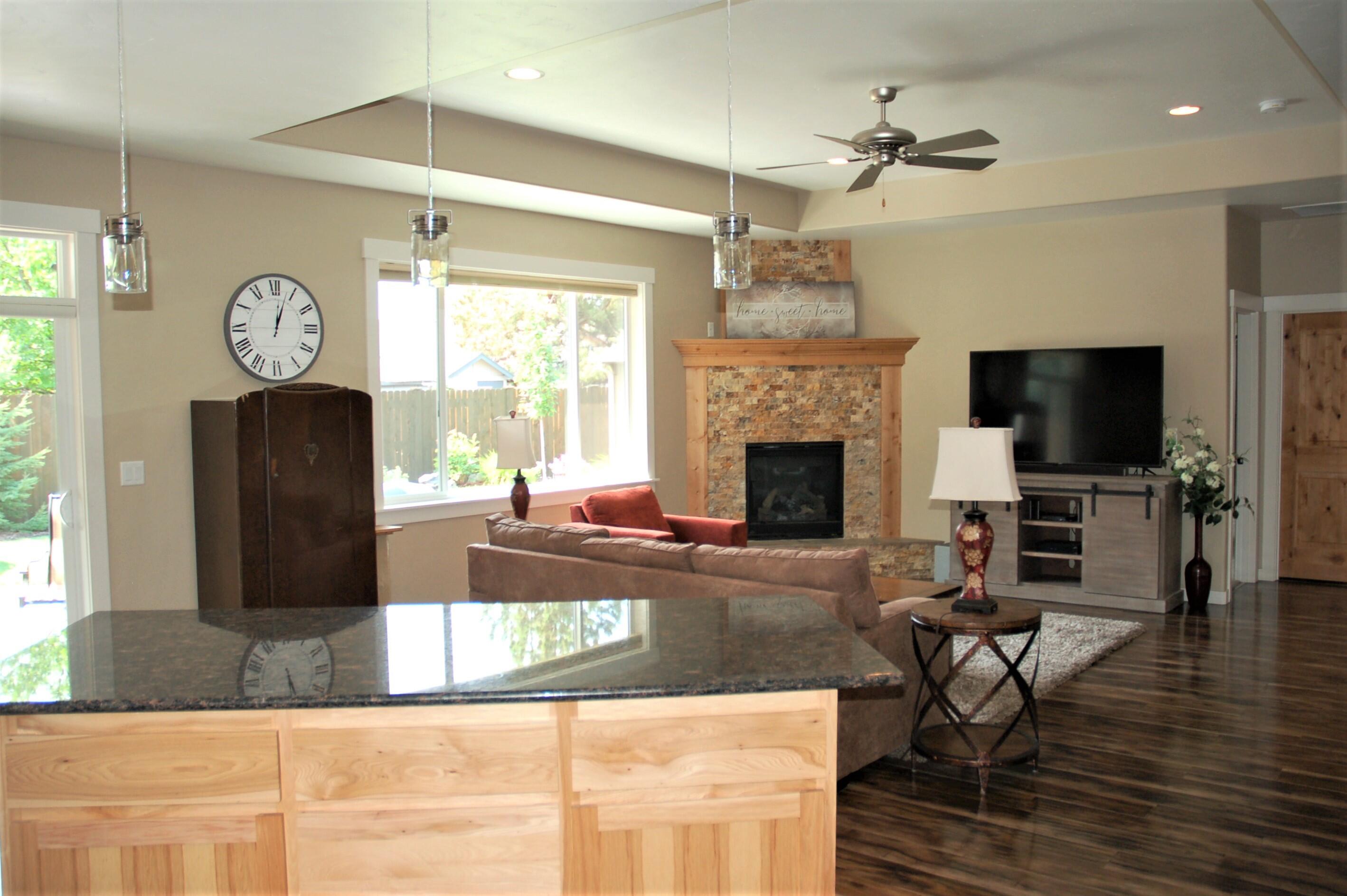 Rimrock Park Place - Residential