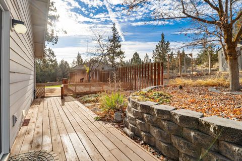 Tiny photo for 2790 NW Lynch Lane, Redmond, OR 97756 (MLS # 220211934)