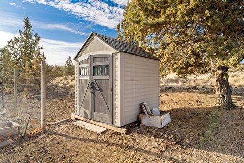 Tiny photo for 2790 NW Lynch Lane, Redmond, OR 97756 (MLS # 220211934)